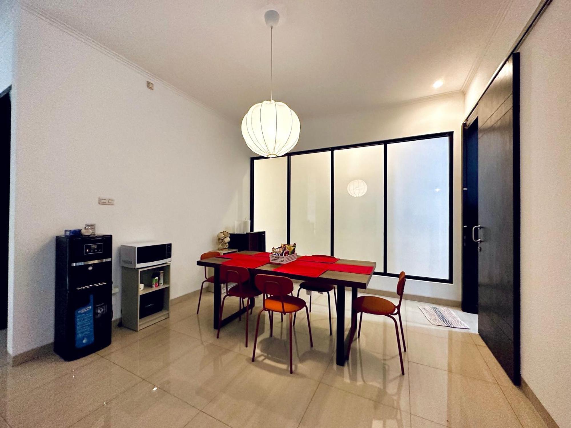 4-Bedroom Home In South Jakarta Nuansa Swadarma Residence By Le Ciel Hospitality Exterior foto