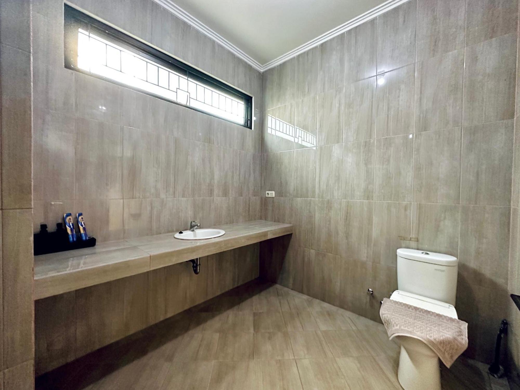 4-Bedroom Home In South Jakarta Nuansa Swadarma Residence By Le Ciel Hospitality Habitación foto